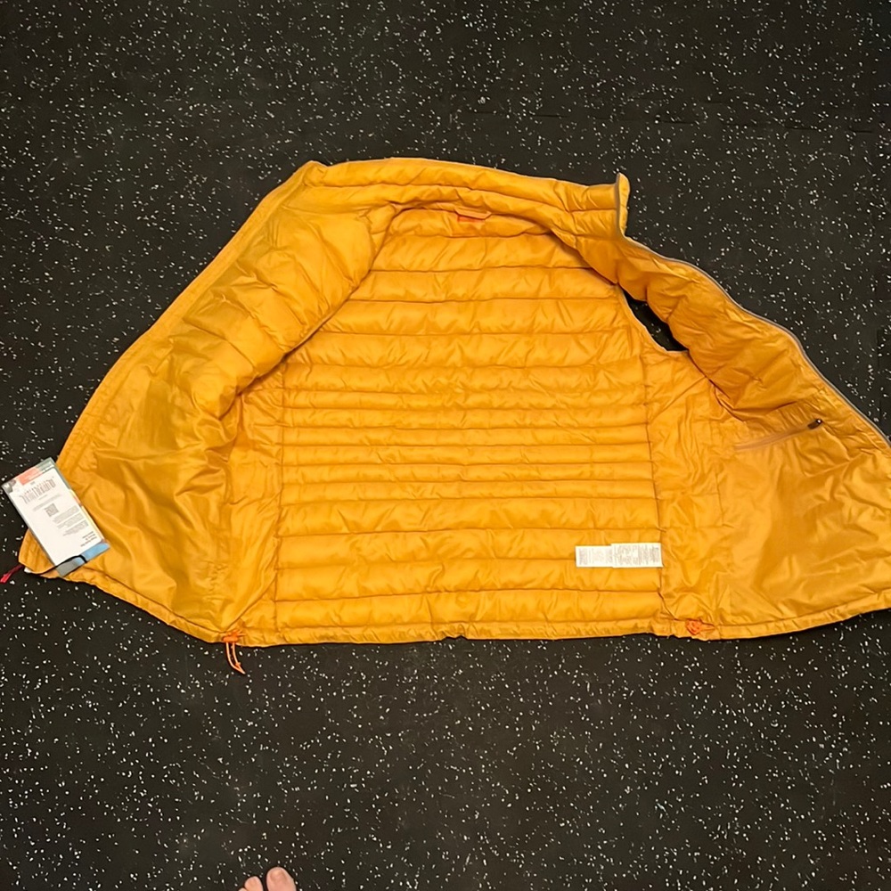 Cotopaxi Fuego Down Vest “Amber Stripes” women’s XL NWT - Picture 9 of 12